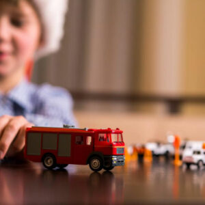 5 types of toys to boost creativity in your boys