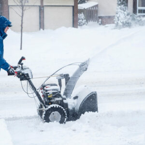 7 must-have features in a snowblower