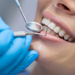 What to expect with dental implants