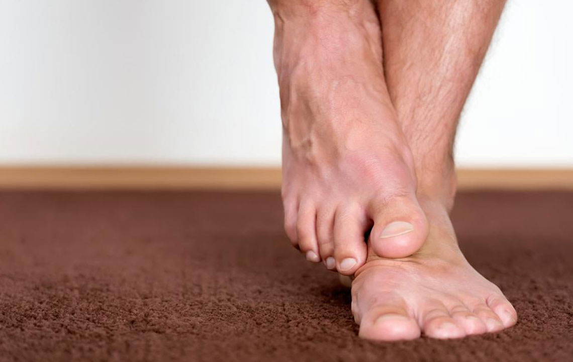 How Diabetes Causes Foot Problems