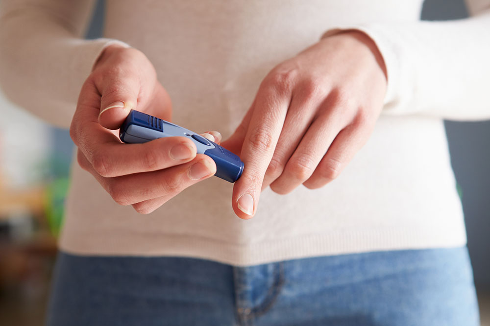 Causes and Symptoms of Drop in Blood Sugar Levels