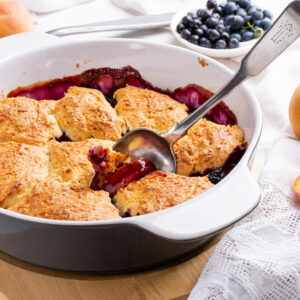 Peach Cobbler Recipe &#8211; Main Ingredients and Variations